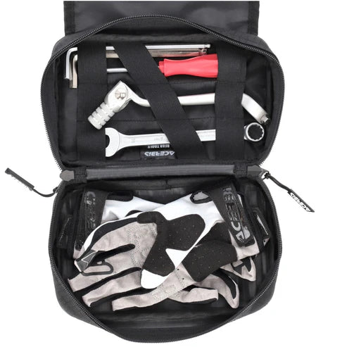 REAR FENDER TOOLS BAG LOGO BLACK/ WHITE