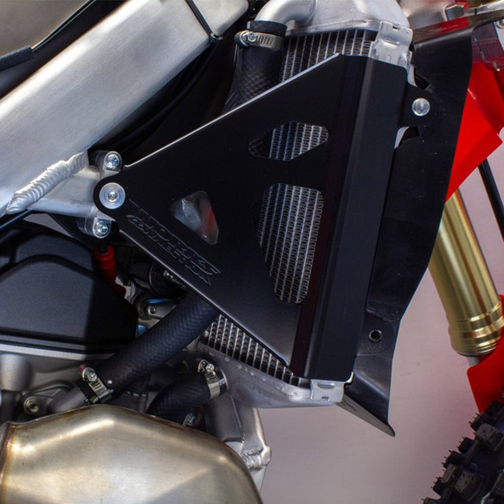 WORKS CONNECTION RADIATOR BRACES HONDA CRF250R 22-24, CRF250RX 22-24, CRF450R 21-24, CRF450RX 21-25 BLACK