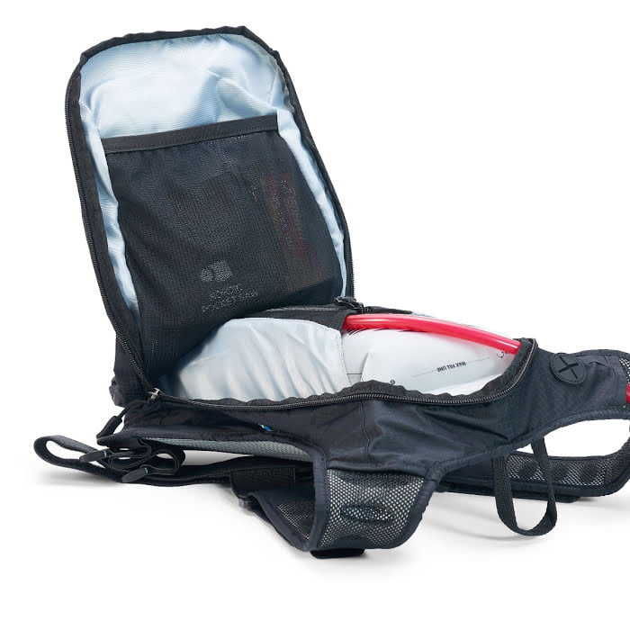 USWE OUTLANDER 9 WITH 3L HYDRATION BLADDER BLACK