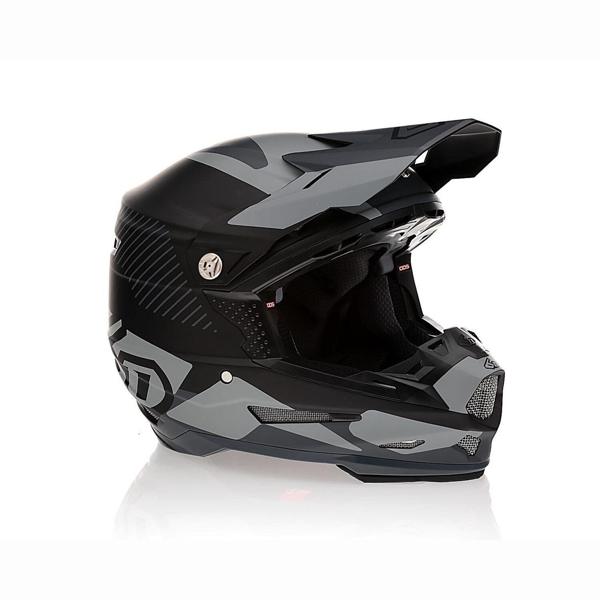 ATR-2 Fusion - Black Helmet with sleek design and advanced safety features.