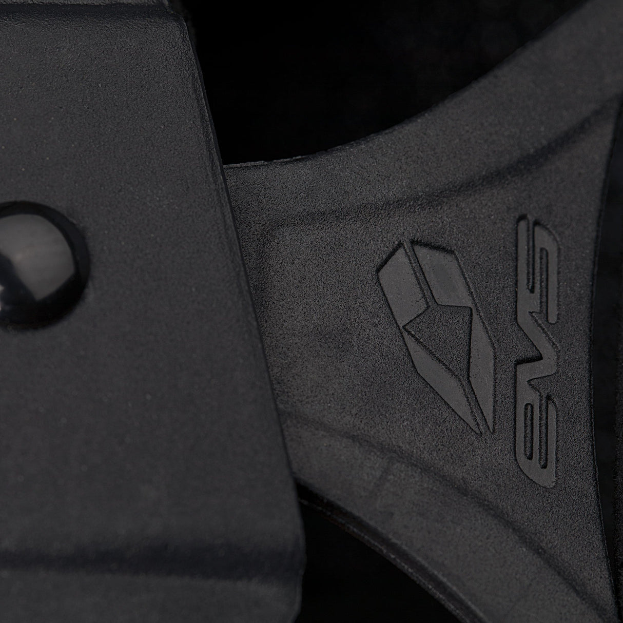 EVS Axis Sport Knee Brace - Pairs (Black)