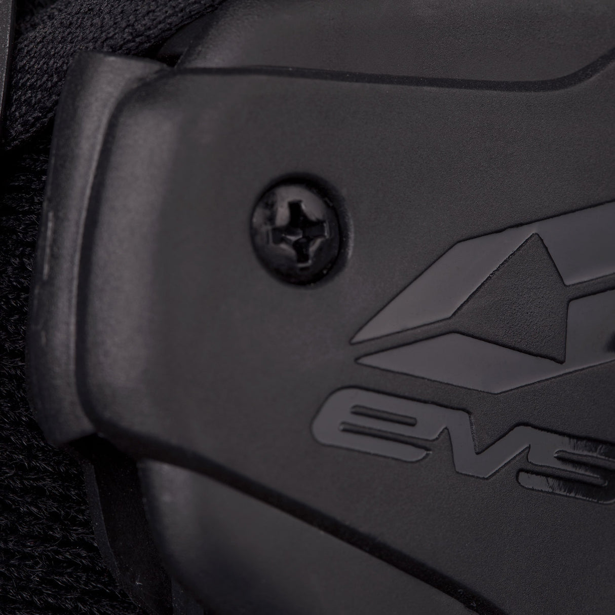 EVS RS9 Knee Brace - Pairs (Black)