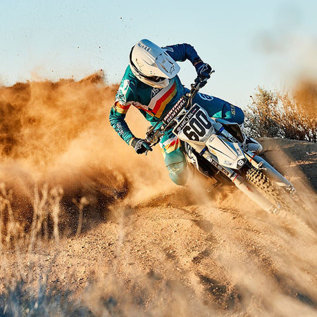 HELMET SM5 SOLID WHITE