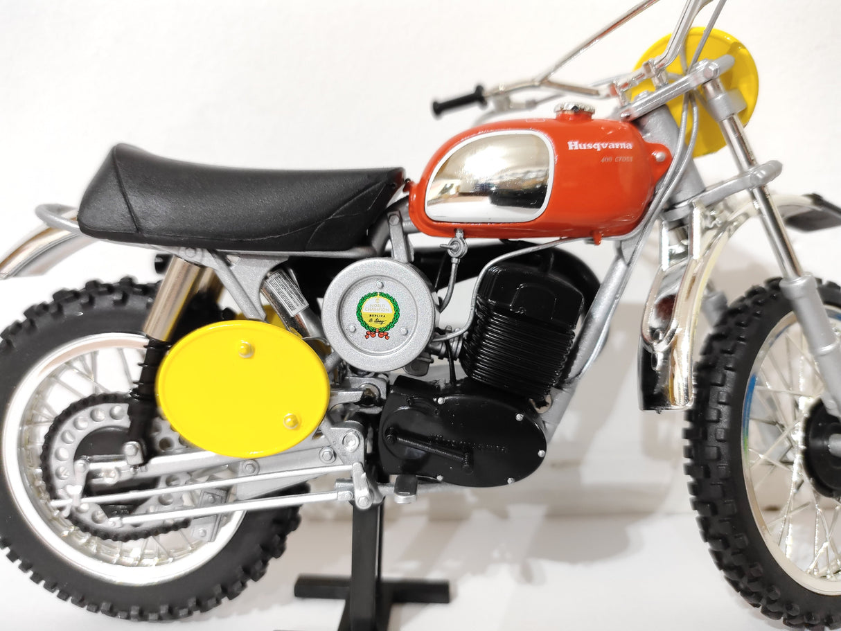 Kengfai 1:12 Husqvarna Cross 400 B. Aberg 1970 Toy Model