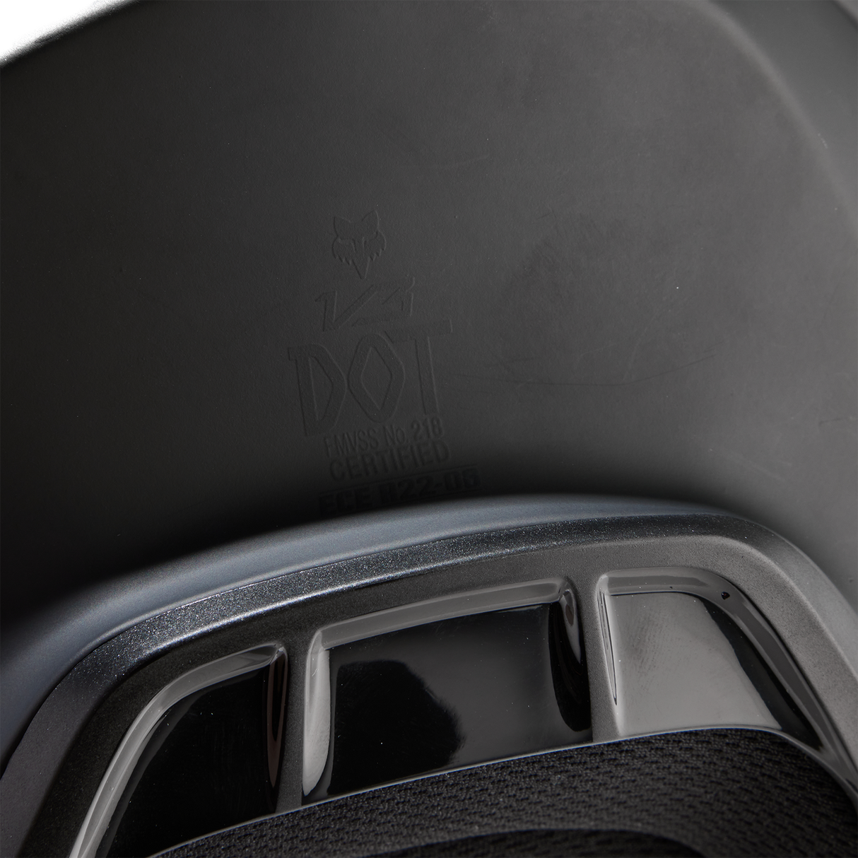 Fox V3 Solid Helmet Matte Black