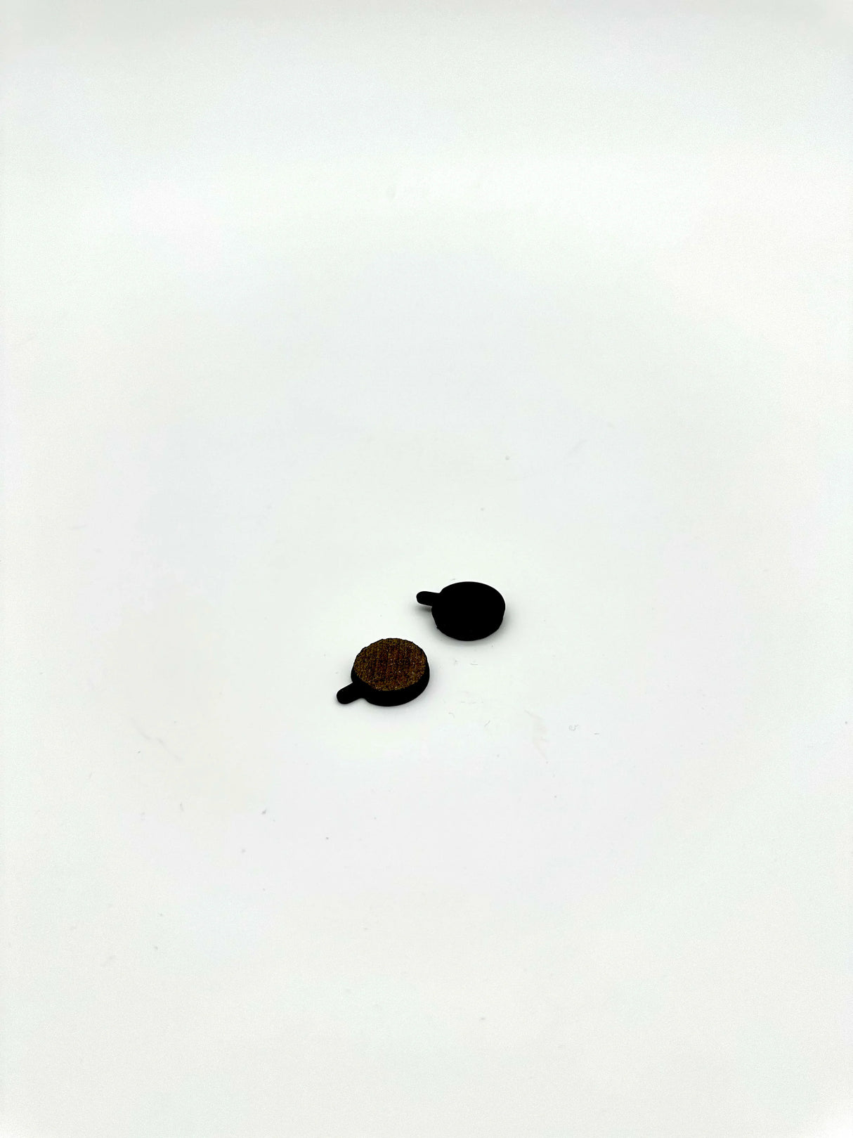 Rear Brake Pads Launch / 16 Master