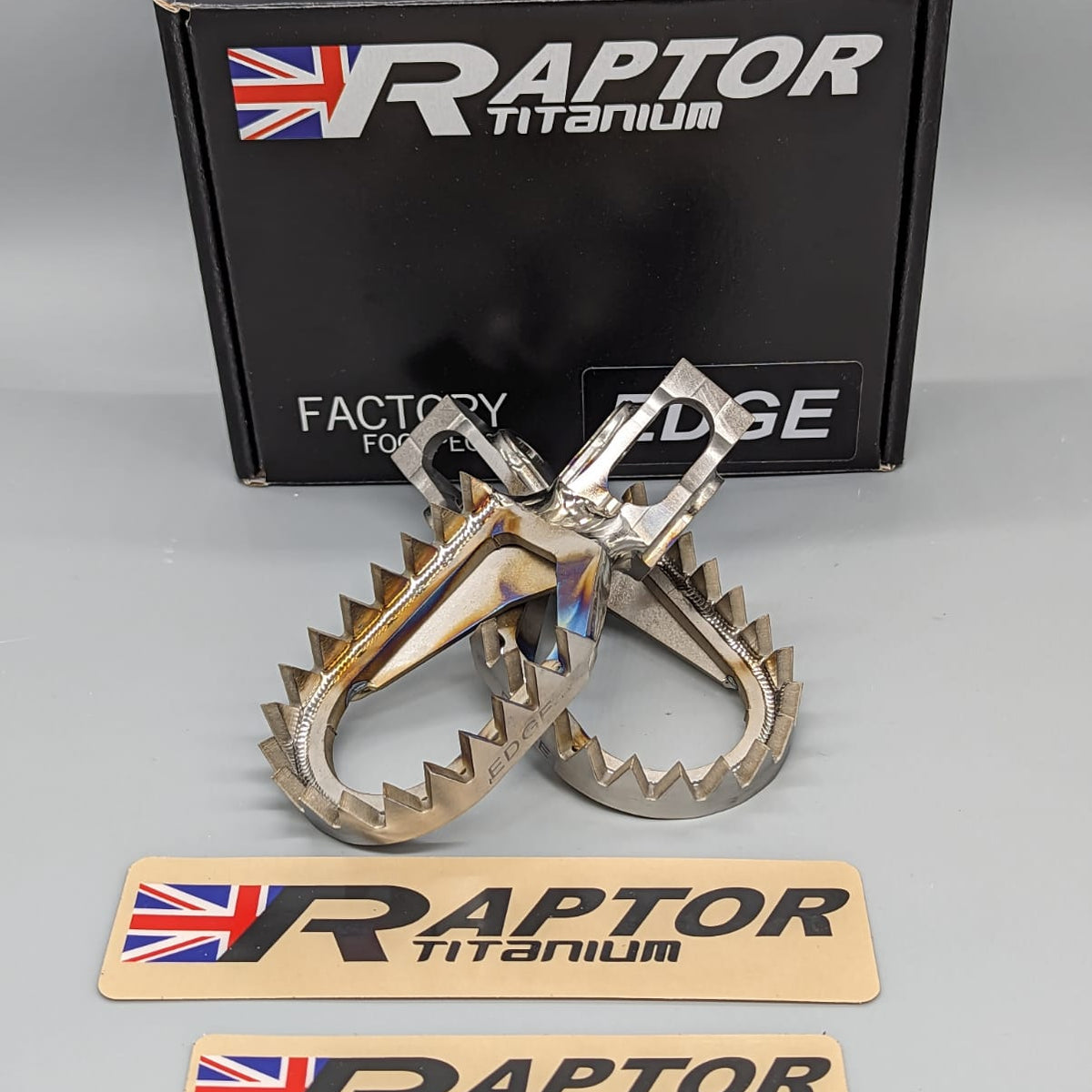 Beta Raptor Adult RAPTOR BETA 20-25 EDGE TITANIUM FOOTPEGS – Dirt Store