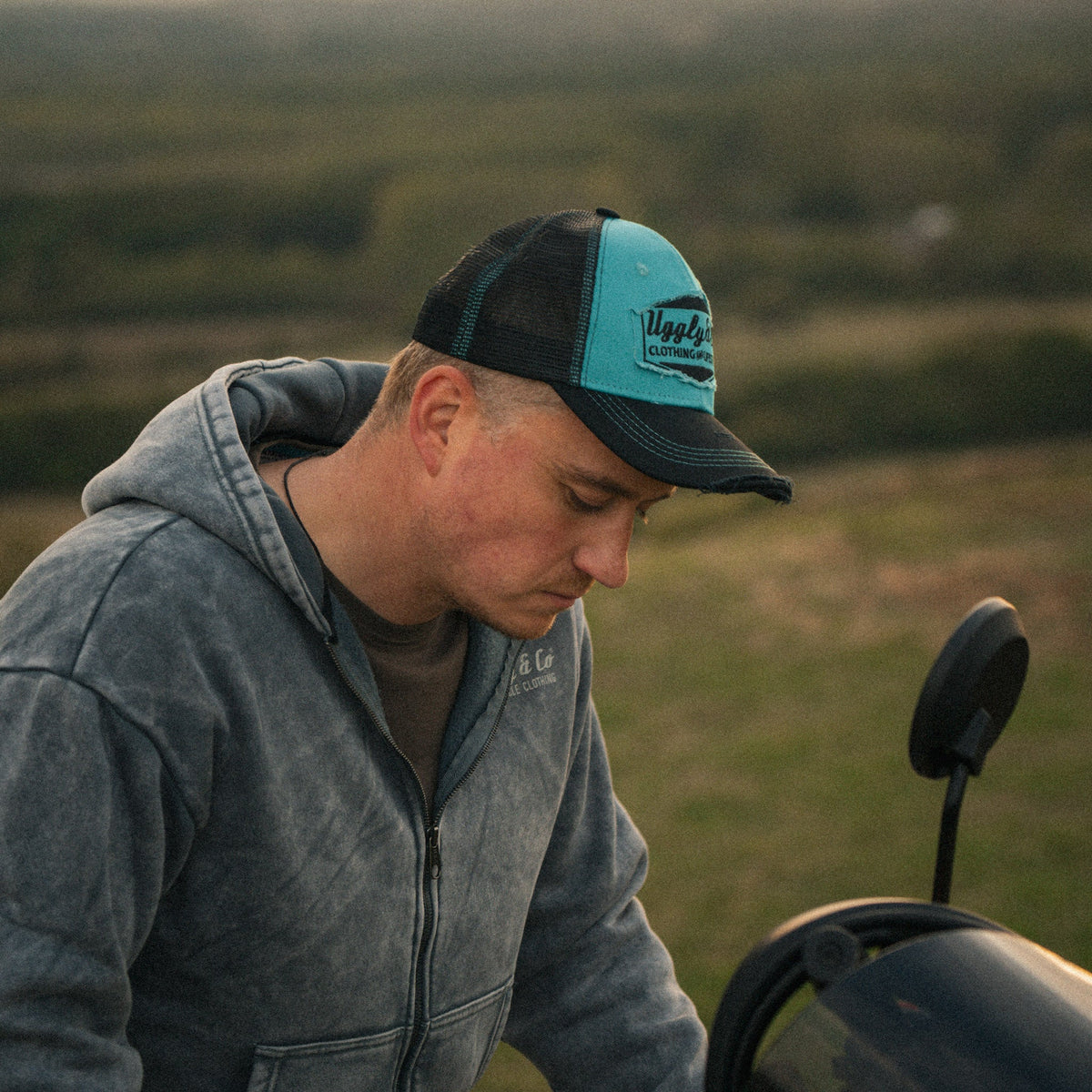 Turquoise & Black Diamond Cap